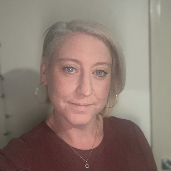 Meet your Posher, Renee - Picture 1 of 1